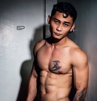 Zian - Male escort in Makati City