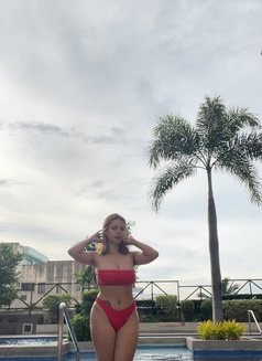 Zieee - escort in Makati City Photo 10 of 25