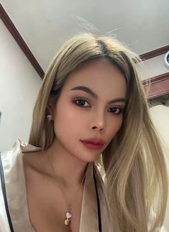 Zieee - escort in Makati City Photo 15 of 25