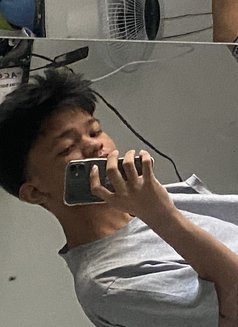 Zild - Male escort in Manila Photo 4 of 8