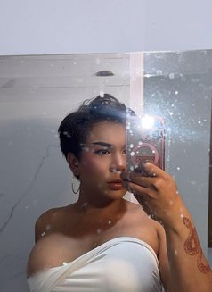 Zilin Sexy Ladyboy - Transsexual escort in New Delhi Photo 5 of 7