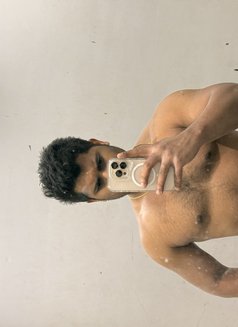 Zimbha - Male escort in Abu Dhabi Photo 2 of 2