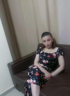 Zina - escort in Beirut Photo 7 of 8