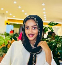 Zinab - escort in Muscat