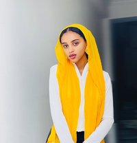 Zinab - escort in Muscat