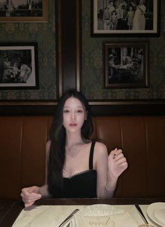 Zindy - escort in Taipei Photo 2 of 8
