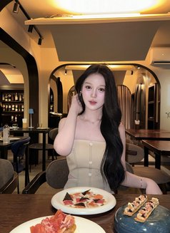 Zindy - escort in Taipei Photo 7 of 8