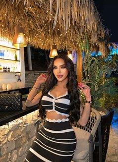 Zindy Vvip - Transsexual escort in Doha Photo 2 of 8