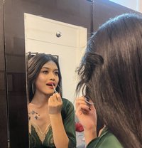 Zinni - Transsexual escort in Pune