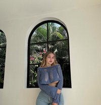 Zinnia - escort in Paris