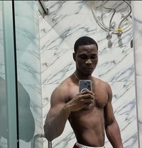 Zip - Male escort in Dubai