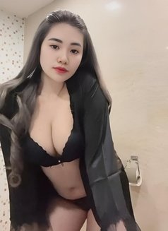 KL De Eve Sauna Room & Spa Busty Zira - escort in Kuala Lumpur Photo 1 of 7