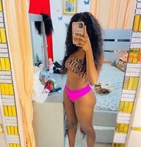 Zitta - escort in Kuwait