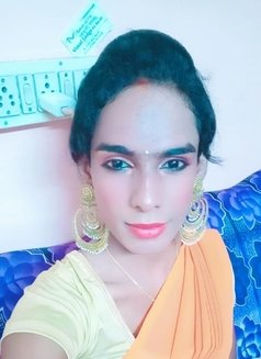 Ziya - Transsexual escort in Chennai Photo 1 of 2