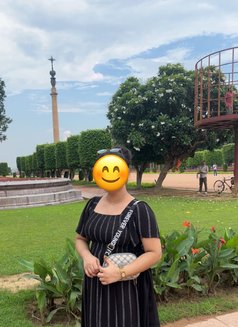 Ziya - escort in New Delhi Photo 1 of 3