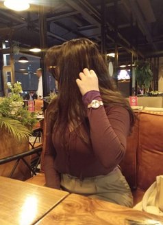 Ziya Sharma 🥂(Cam & Real Meet ) - puta in Hyderabad Photo 2 of 5