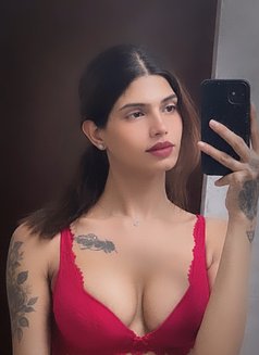 Ziyaa - Acompañantes transexual in Noida Photo 8 of 11