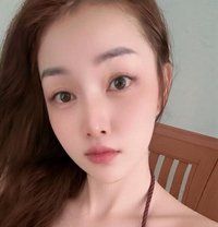 Zizi - Intérprete de adultos in Jakarta