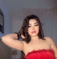 Zizi - escort in Beirut