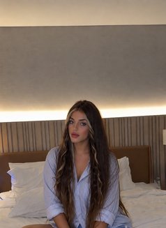 Nany🇱🇧 - Transsexual escort in Dubai Photo 3 of 5