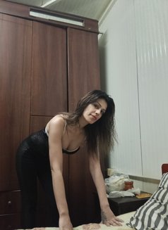 Zizo - escort in Beirut Photo 1 of 3