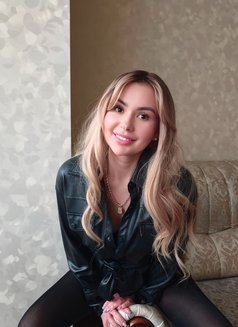 Zlata - escort in İstanbul Photo 2 of 4