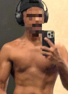 Zo Zo - Male escort in Dubai Photo 5 of 5