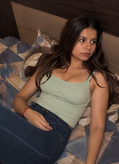Zobia Call Girl Ready to Meet - escort in Gurgaon Photo 2 of 9