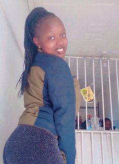 Zoddy - escort in Nairobi Photo 2 of 5