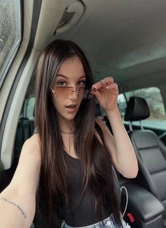 Zoe - escort in Bangkok Photo 1 of 6