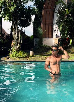 Zoe Bali - Male escort in Bali Photo 6 of 8