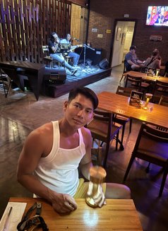 Zoe Bali - Acompañantes masculino in Bali Photo 3 of 5