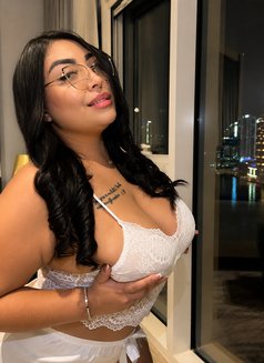 Zoe - escort in Dubai Photo 6 of 7