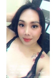 Zoe - Transsexual escort in Makati City Photo 4 of 5