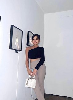 Zoe - Acompañantes transexual in Manila Photo 2 of 6