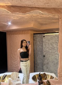 Zoe - Acompañantes transexual in Manila Photo 8 of 8