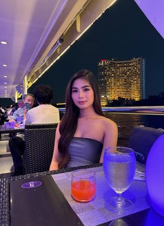 Sweet zoe - Transsexual escort in Manila Photo 10 of 10