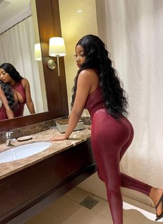 Zoe - escort in Doha Photo 1 of 3