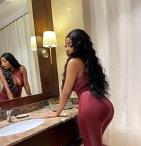 Zoe - escort in Doha Photo 1 of 3