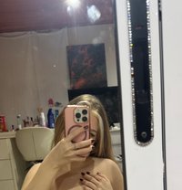 Zoe Morgan - escort in Mumbai