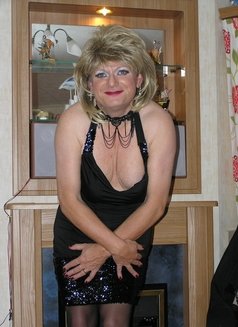 Zoë Sapphire Feelgood - Transsexual escort in Manchester Photo 3 of 7