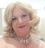 Zoë Sapphire Feelgood - Transsexual escort in Manchester Photo 1 of 18