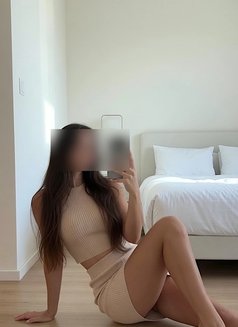 Zoe - escort in Barcelona Photo 13 of 13