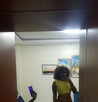 Zoe - puta in Kampala