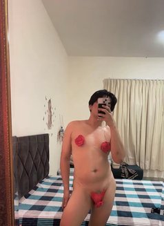 Zoey.Body2Body - Transsexual escort in Ajmān Photo 2 of 8