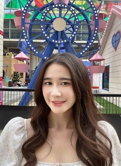 Zoey - masseuse in Bangkok Photo 1 of 6