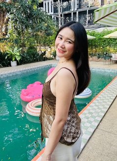 Zoey - masseuse in Bangkok Photo 3 of 6