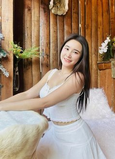 Zoey - masseuse in Bangkok Photo 5 of 6