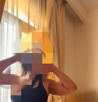 Zoey - escort in Muscat