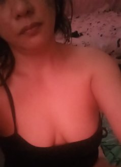 Zoey - escort in Kuala Lumpur Photo 3 of 4